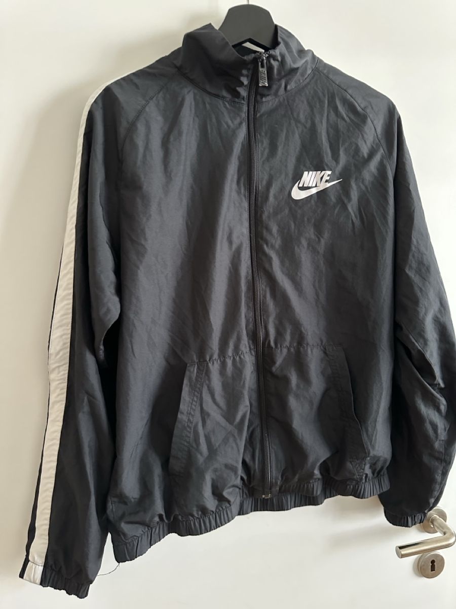 Nike Giacche: Schwarzer Nike Windbreaker Gr. M – Usato da Lenzburg venduto da fra_nk2f