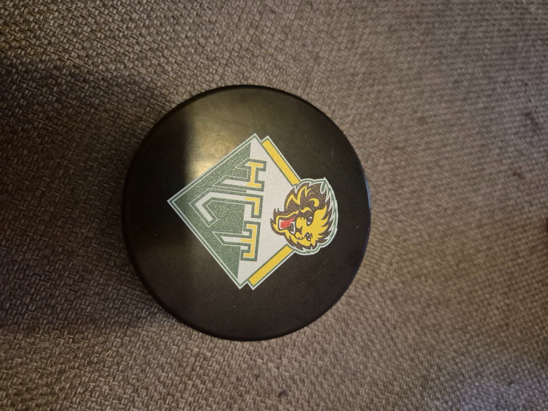 Spielzeuge: Burger king puck – Gebraucht aus Oberriet SG von Hallo_du01