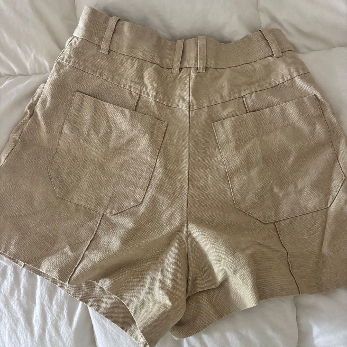 Maje Pantaloni: Short en lin Maje – Usato da Geneve venduto da eri_8gq7 3