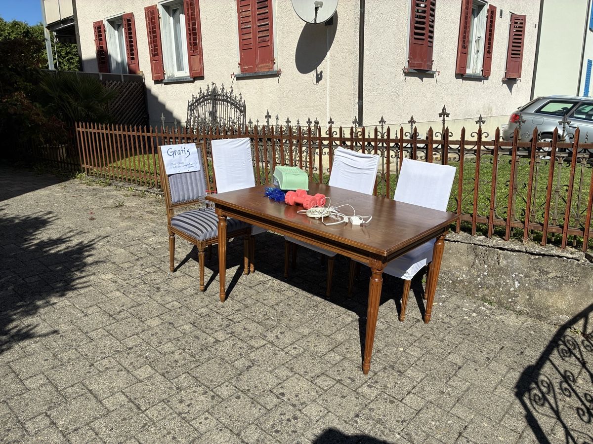 Tables: Alter Tisch  – D'occasion à Arbon par Dueri99