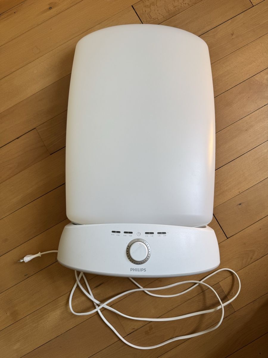 Philips Medizinische Geräte: Philips Tageslichtlampe Modell HF3319 – Gebraucht aus Zürich von Skalandianer