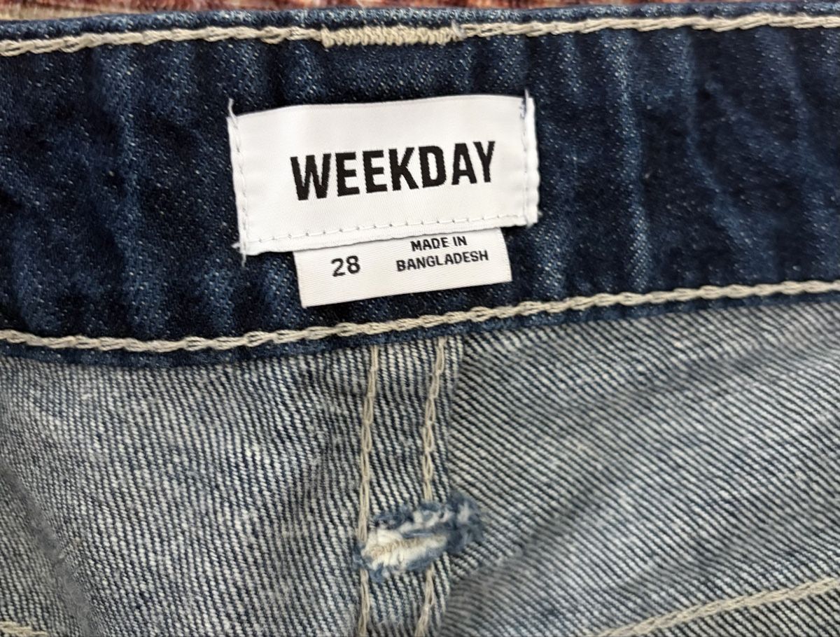 Weekday Jeans: Weekday Baggy Jeans - Size 28 – D'occasion à Pully par luc_9sgk 3