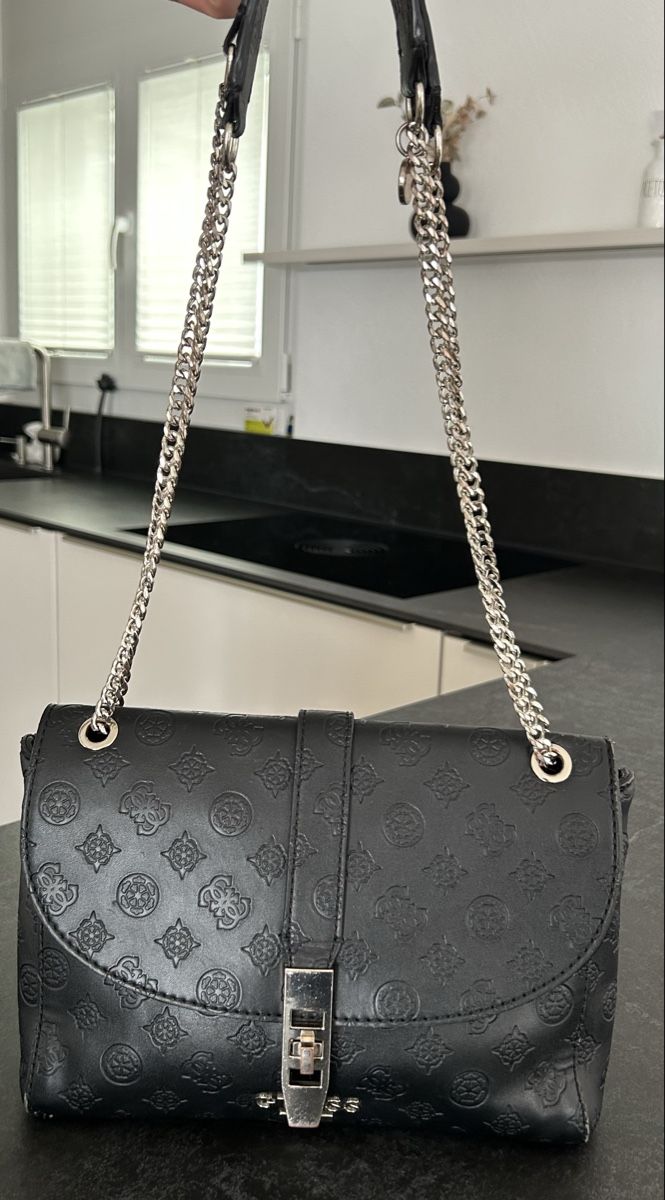 Guess Borse da donna: Guess Handtasche – Usato da Wolfhausen venduto da Nihei 1
