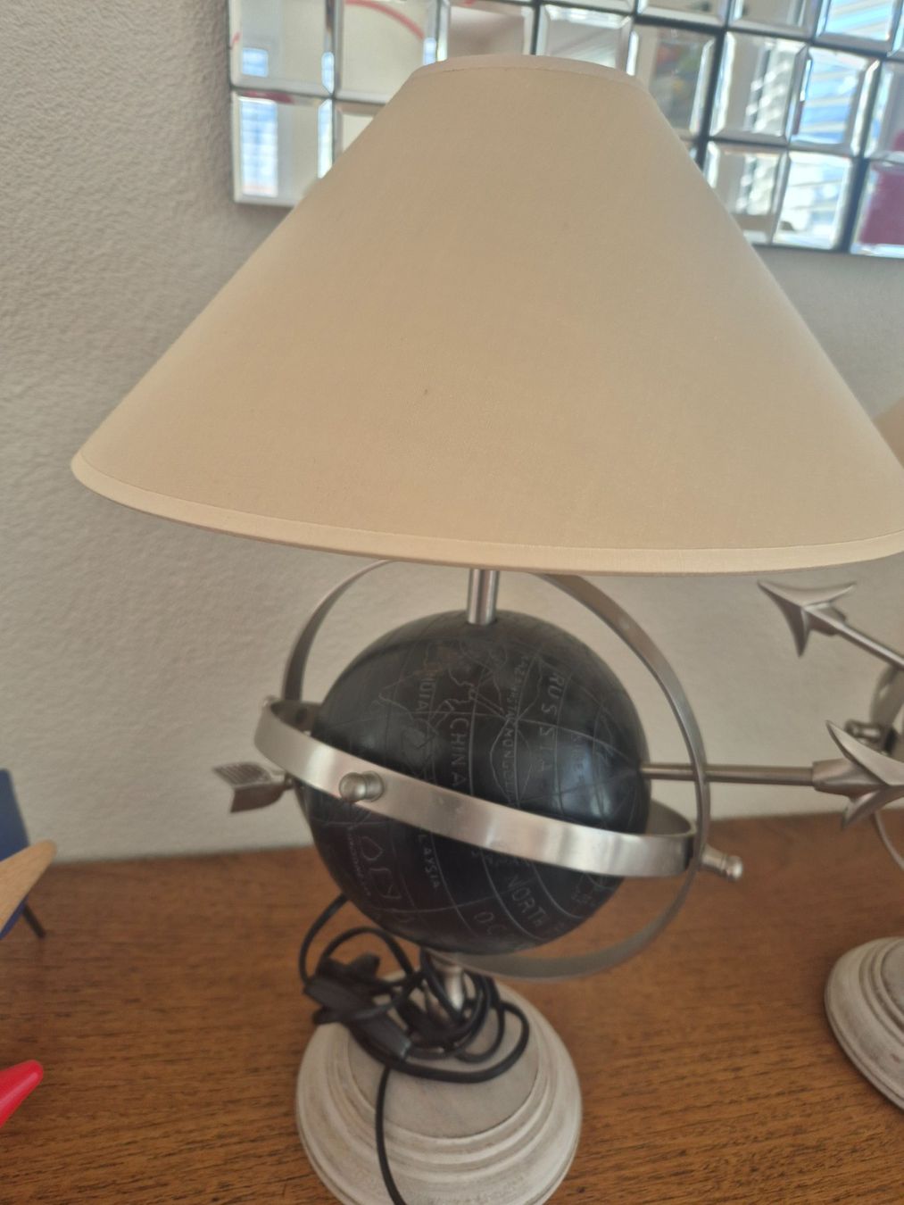 Lampen: 2 lampes de chevet Globe neuves – Gebraucht aus Fully von tameab 2