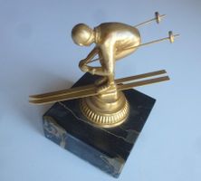 Top ++ Ski-Fahrer auf Marmorsockel
