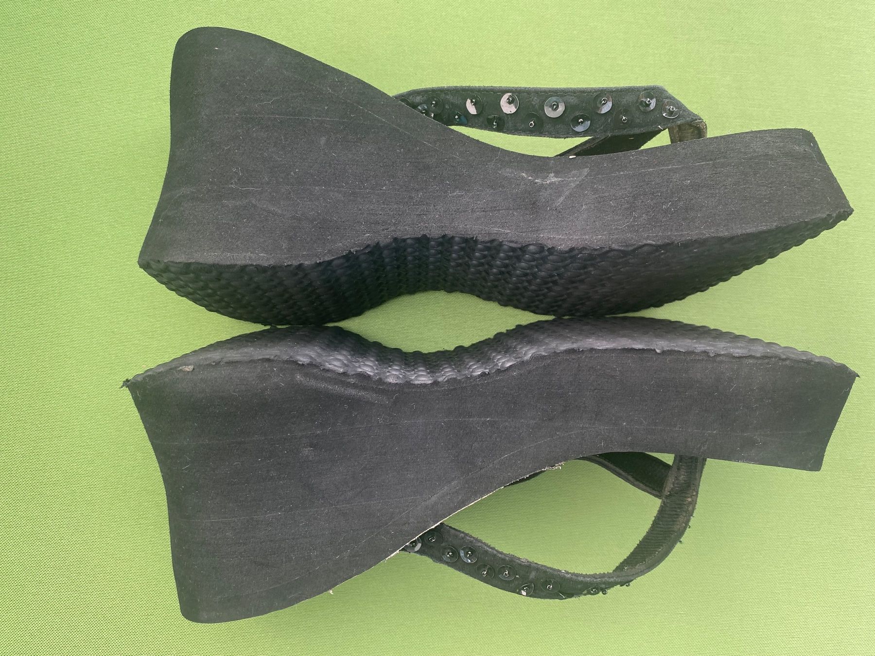 Scarpe da donna: SUMMERTIME - stylische Flip-Flops mit Décor, nero, 40 – Usato da Winkel venduto da ferrari2022 5