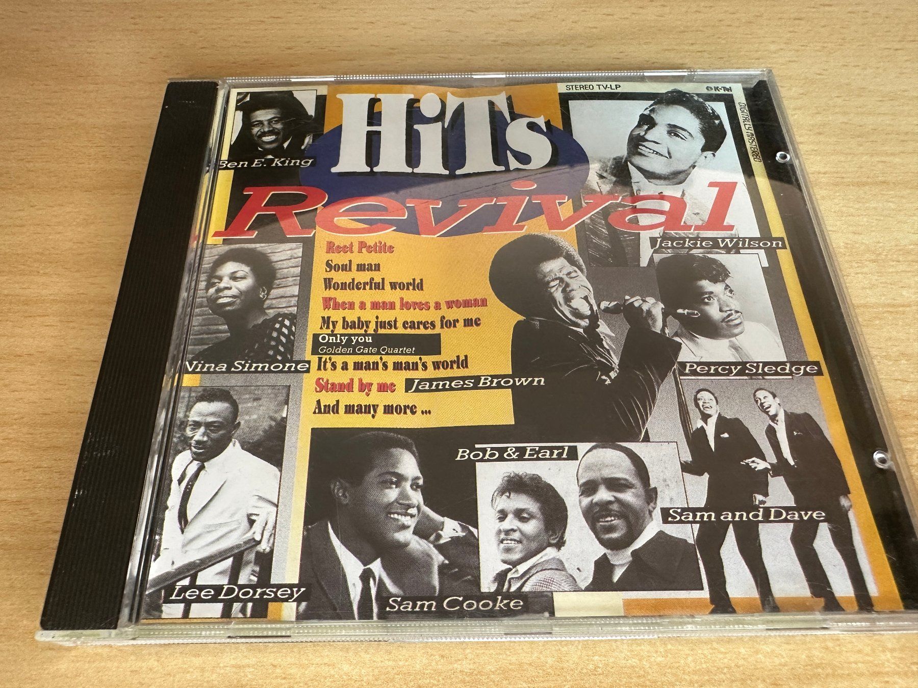 CD: Various – Hits Revival – Usato da Rikon im Tösstal venduto da Alpenmutz