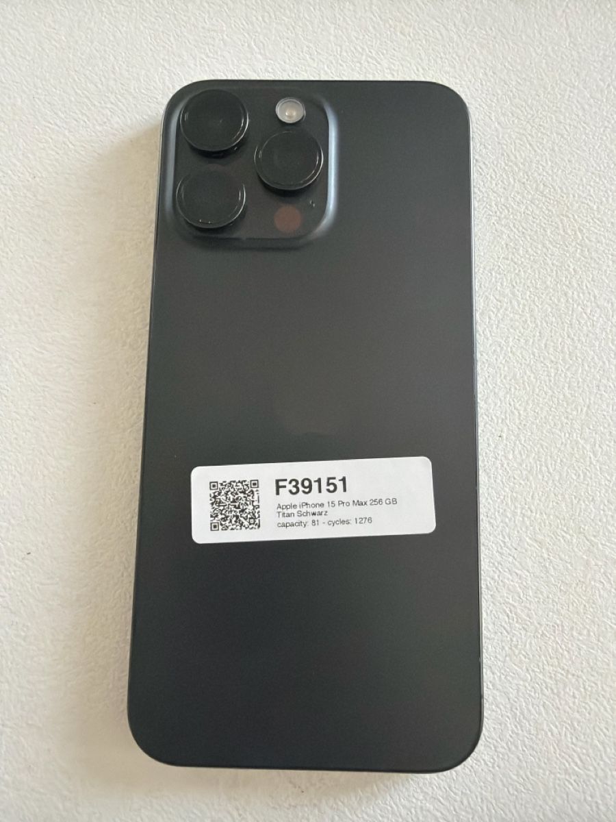Apple Telefoni cellulari / Smartphones: iPhone 15 Pro Max 256 GB Titan Schwarz – Difettoso da Weinfelden venduto da emreizzo 4