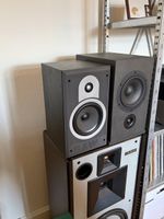 B&W DM550 Regallautsprecher
