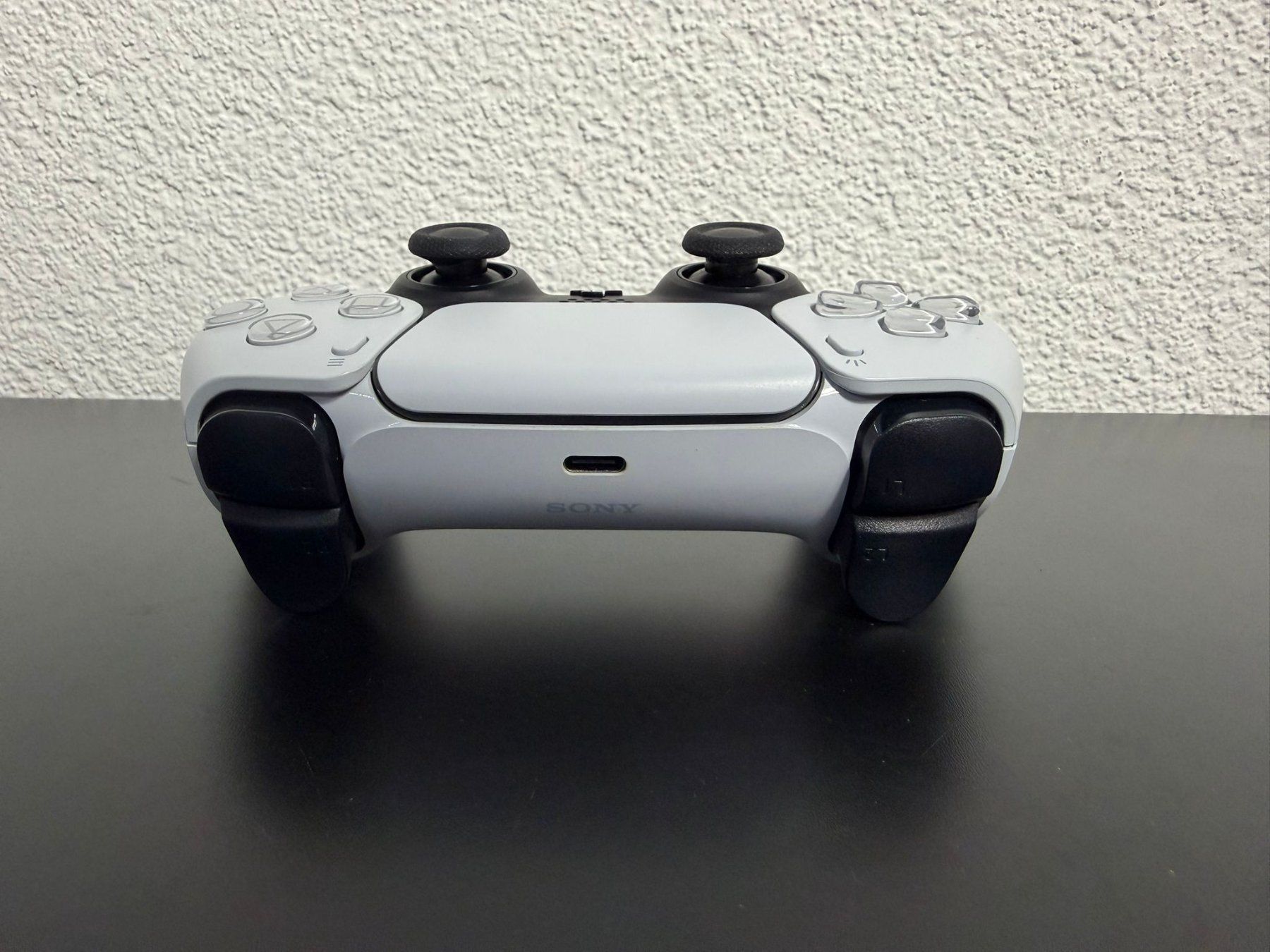 Sony Controller: Sony PS5 Dual Sense Controller Weiss/Schwarz – Usato da Lyss venduto da Prodified23 2