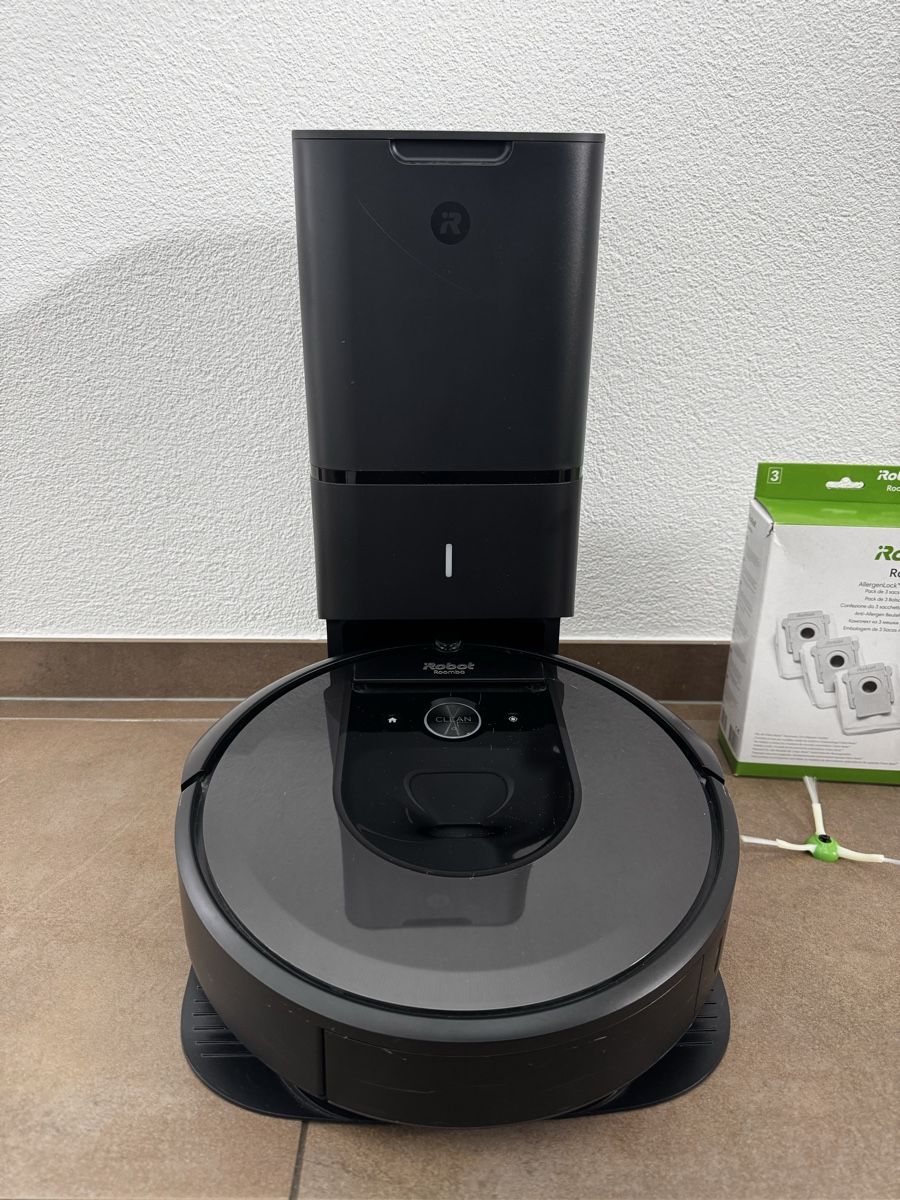 Irobot Aspirapolveri & Accessori: iRobit Roomba i7+ – Usato da Grabs venduto da mylinh.nguyen95