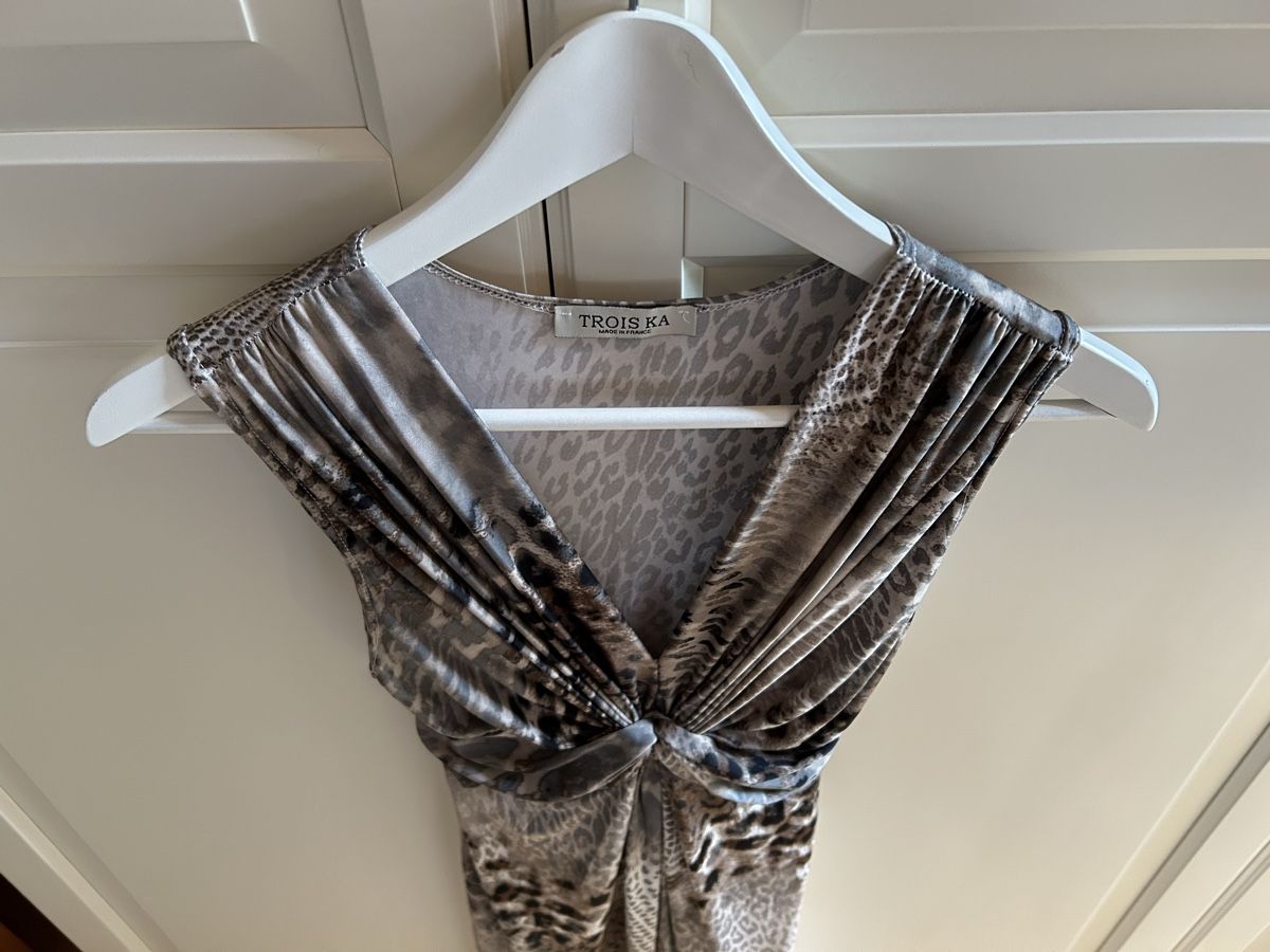 Kleider: Mit Leo-Print: Kleid TROIS KA, brown, Grösse M – Neu (gemäss Beschreibung) aus Diessenhofen von Bmaurice