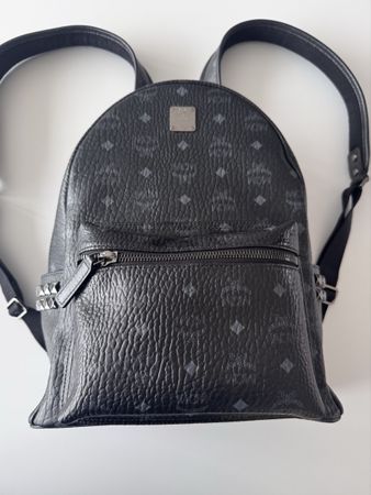MCM Rucksack in Schwarz mit Nieten - Top Zustand!
