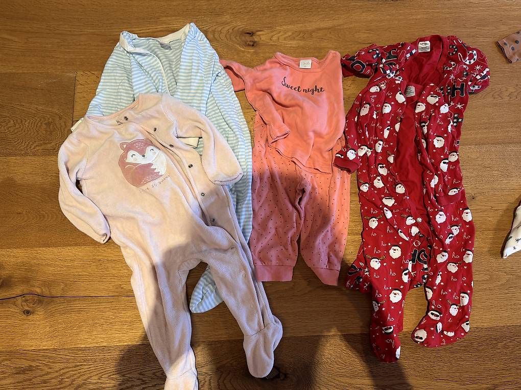 Lotti & Set di vestiti: Herbst-Kleiderset – Usato da Heiligkreuz (Mels) venduto da Halpat1110 4