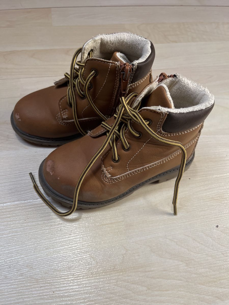 Scarpe per ragazzi: Schuhe – Usato da Riehen venduto da chr_h8fh