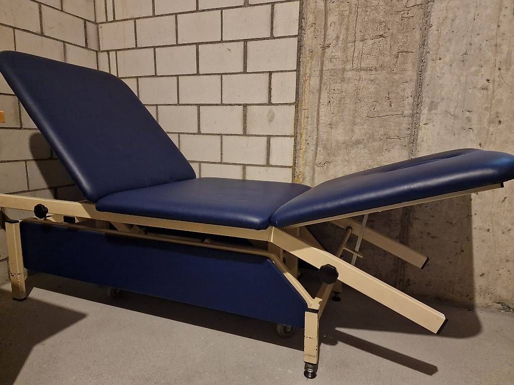 Chaises longues: Therapieliege – D'occasion à Altdorf UR par fab_bm5b 4