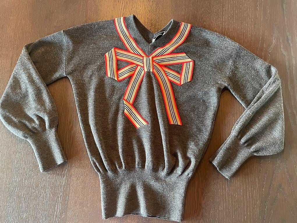 Maglioni & Felpe: Burberry Pullover Grösse 10Y – Usato da Baar venduto da valsayn