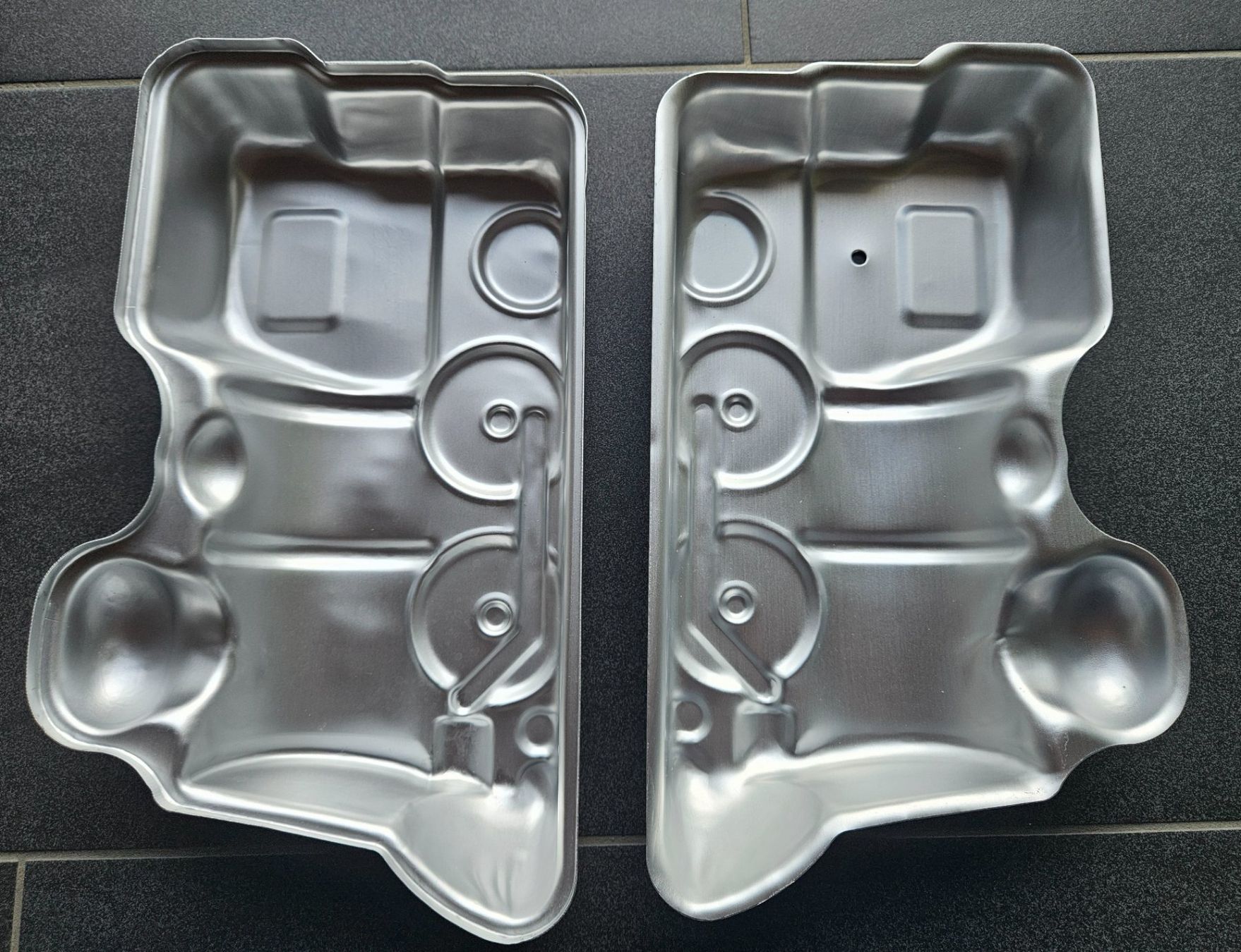 Teglie da forno: Wilton Lokomotive Kuchenform 3D Backform – Usato da Frutigen venduto da swaussie72 2