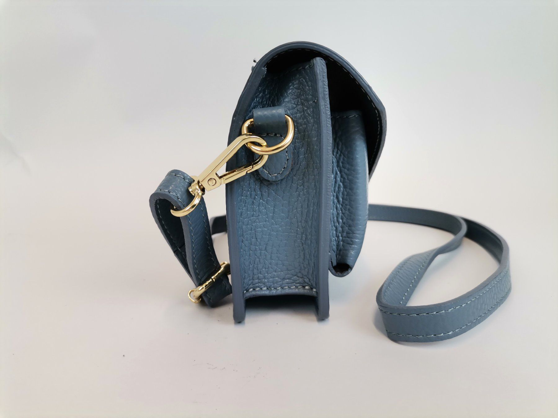Borse da donna: Echtleder Umhängetasche Rauchblau – Nuovo (secondo la descrizione) da Schaffhausen venduto da Restwert_SH 2