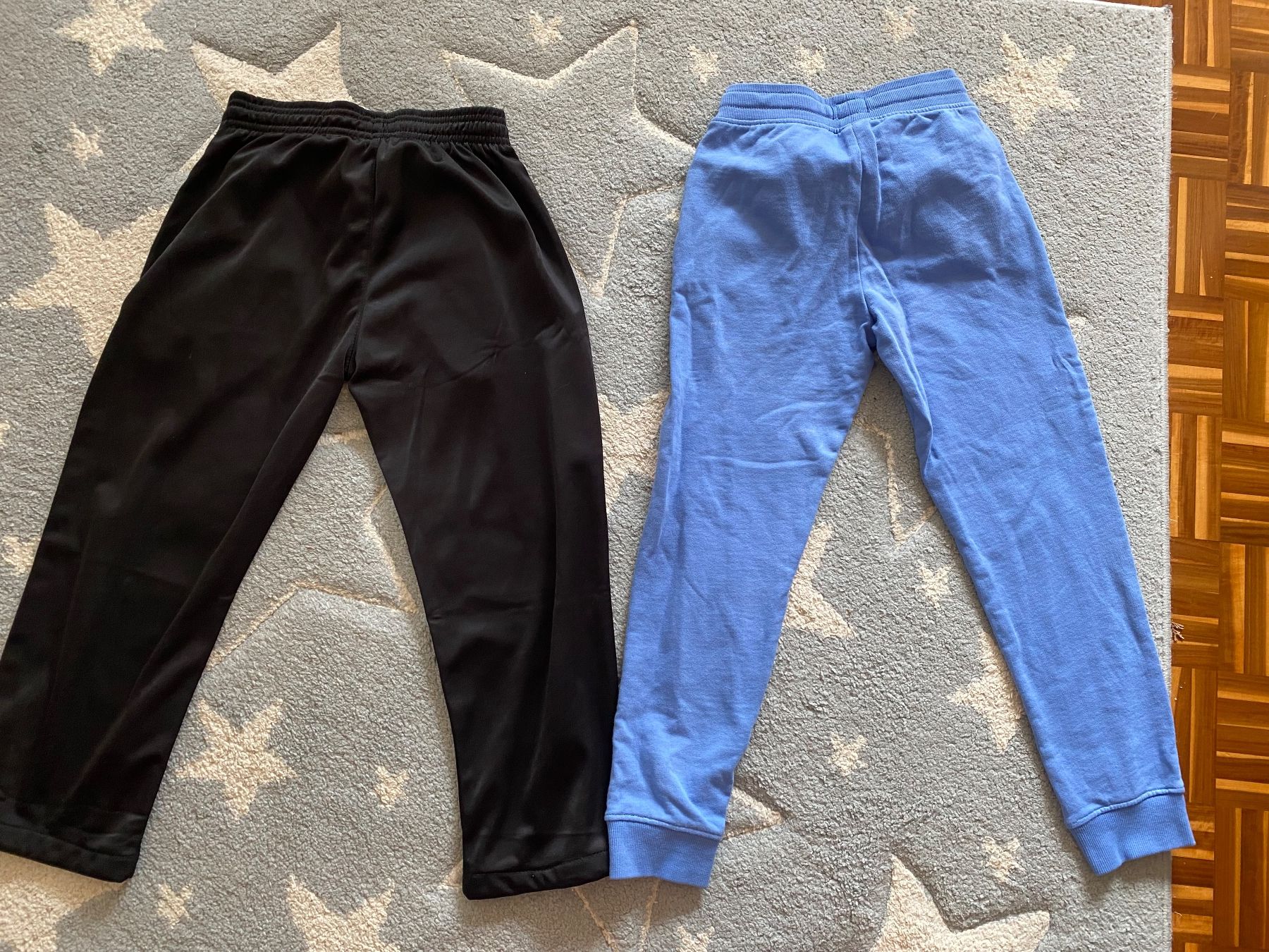 Pantaloni: 2 Training Hose, Gr.122 – Nuovo (secondo la descrizione) da Vezia venduto da luce2011 2
