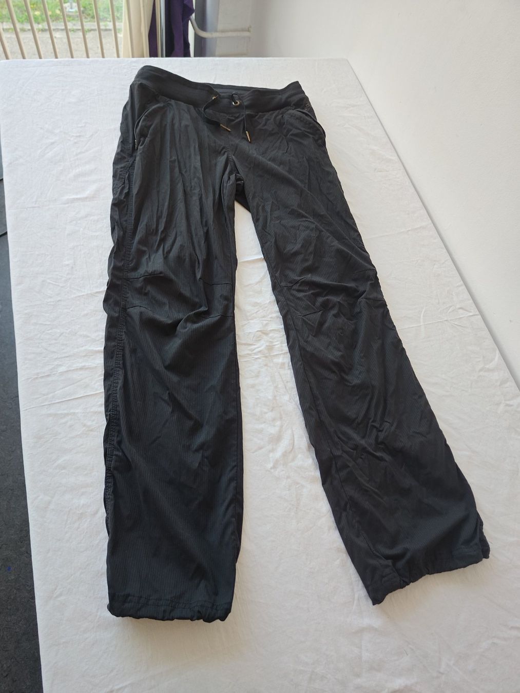 H&M Hosen: Dunkelgraue H&M Sporthose, Gr. S – Gebraucht aus Zürich von jan_dwt5