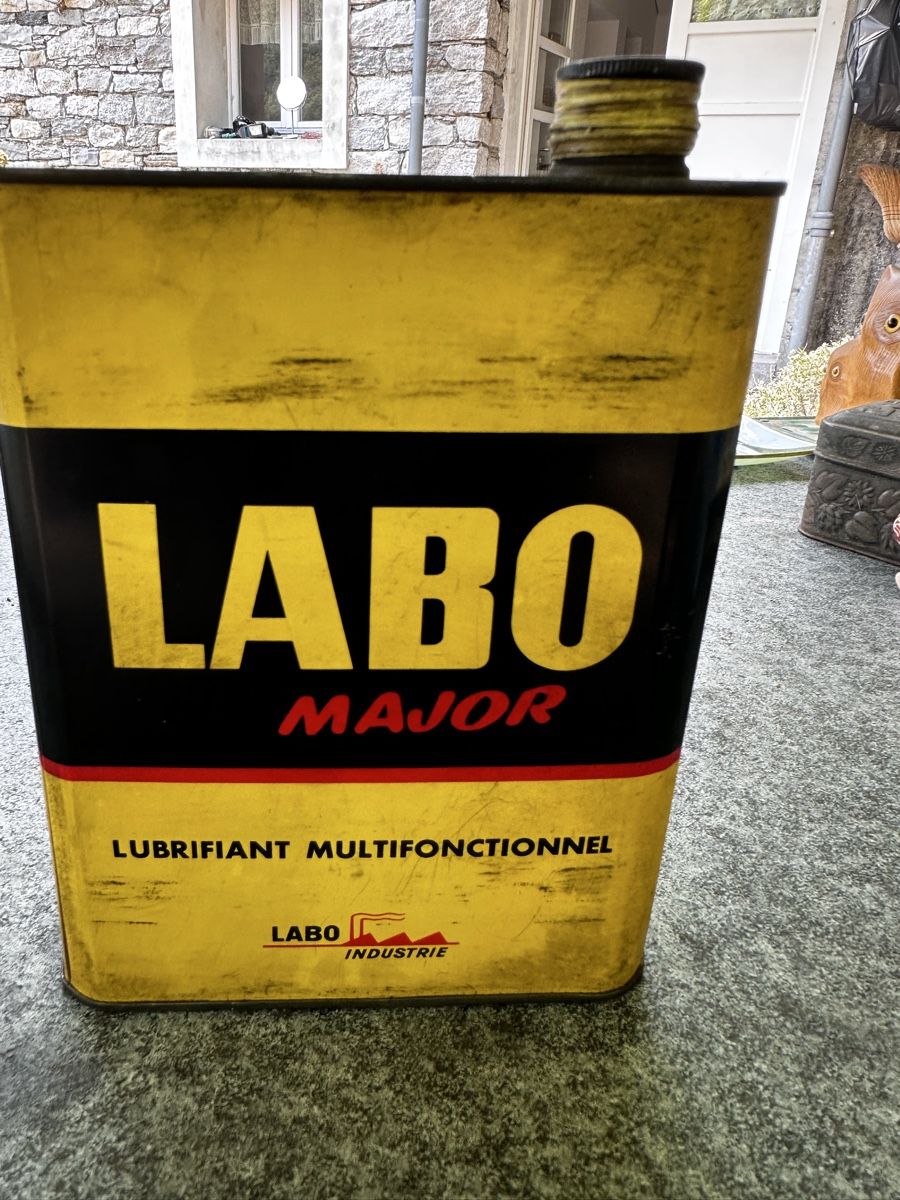 Autres accessoires p. véhicule: Alte Labo Öldose – D'occasion à Starrkirch-Wil par charlywatson
