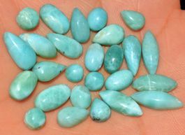 Cabochon Set L-8760 – 26 Stück Larimar 68.45 Karat 15x4 bis