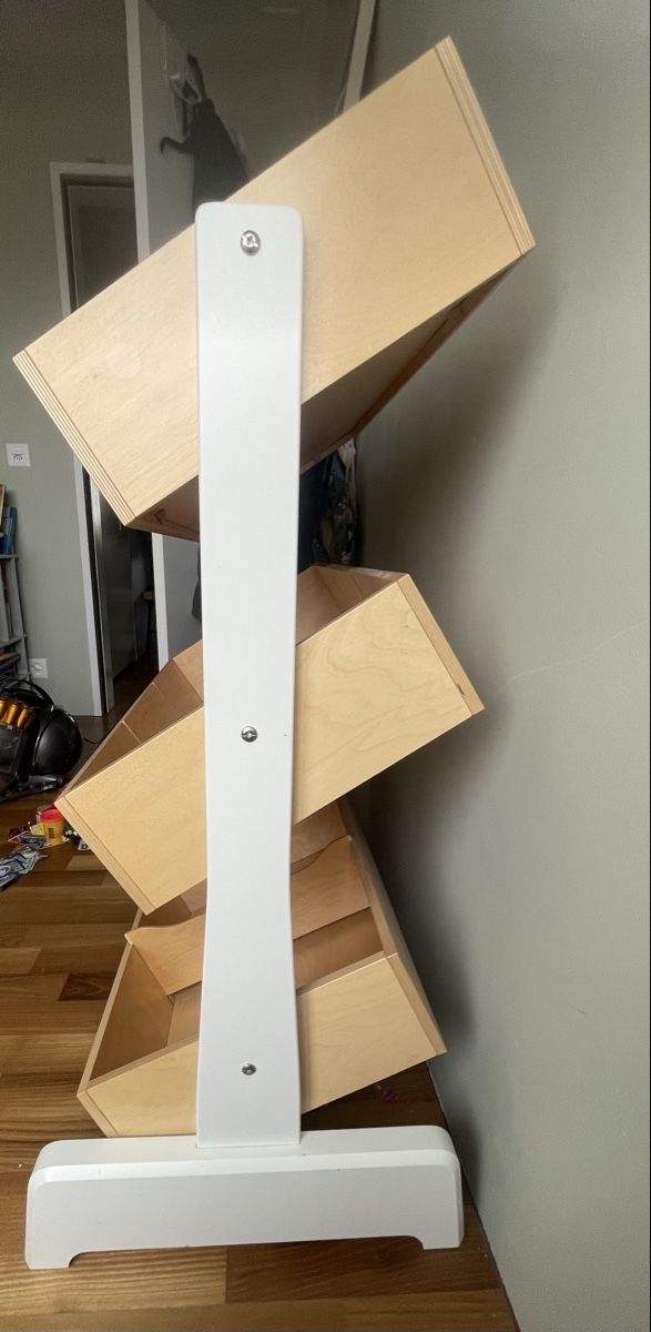 Scaffali: Oeuf nyc – Usato da Zürich venduto da easypeasy84 3