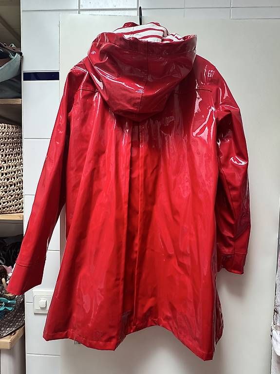 Giacche: Ciré brillant rouge Amorlux intérieur rayé – Usato da Genève venduto da Atraben 1
