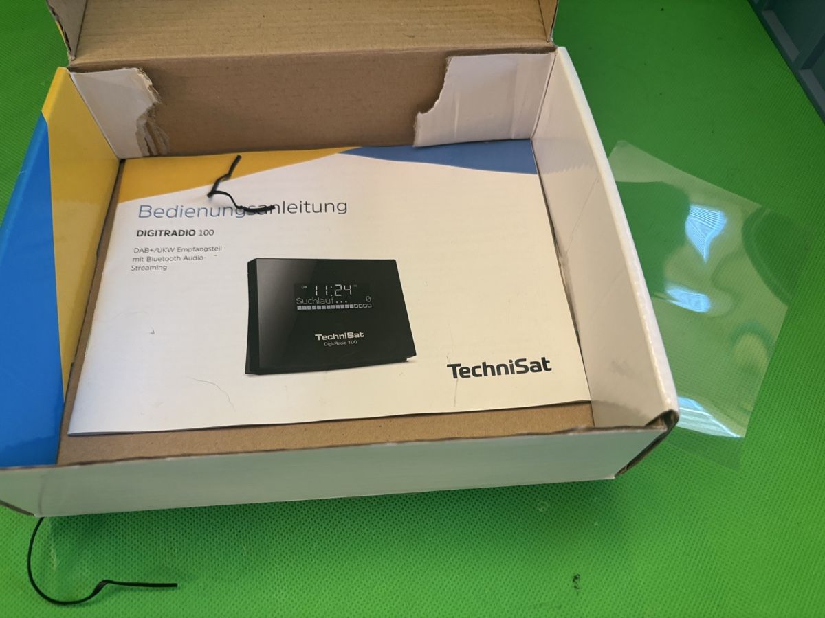 Technisat Radio: Digitalradio TechniSat Digitradio 100 DAB+ gebraucht – Nuovo e nell'imballaggio originale da Kilchberg ZH venduto da bionicdog 4