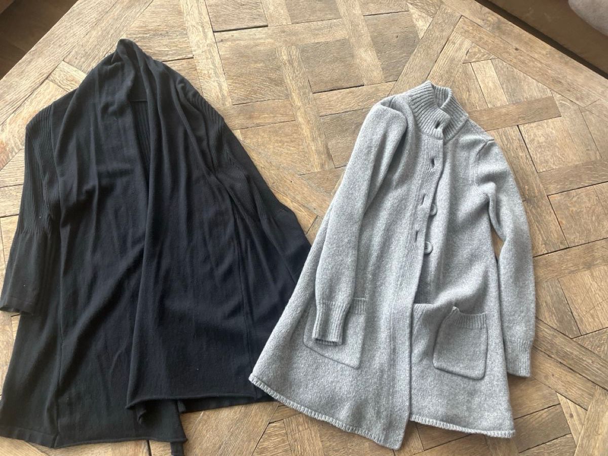 Repeat Giacche: REPEAT Strickjacke Set, Schwarz+Grau, Gr. M - Herbst – Usato da Muralto venduto da jac_hkz5