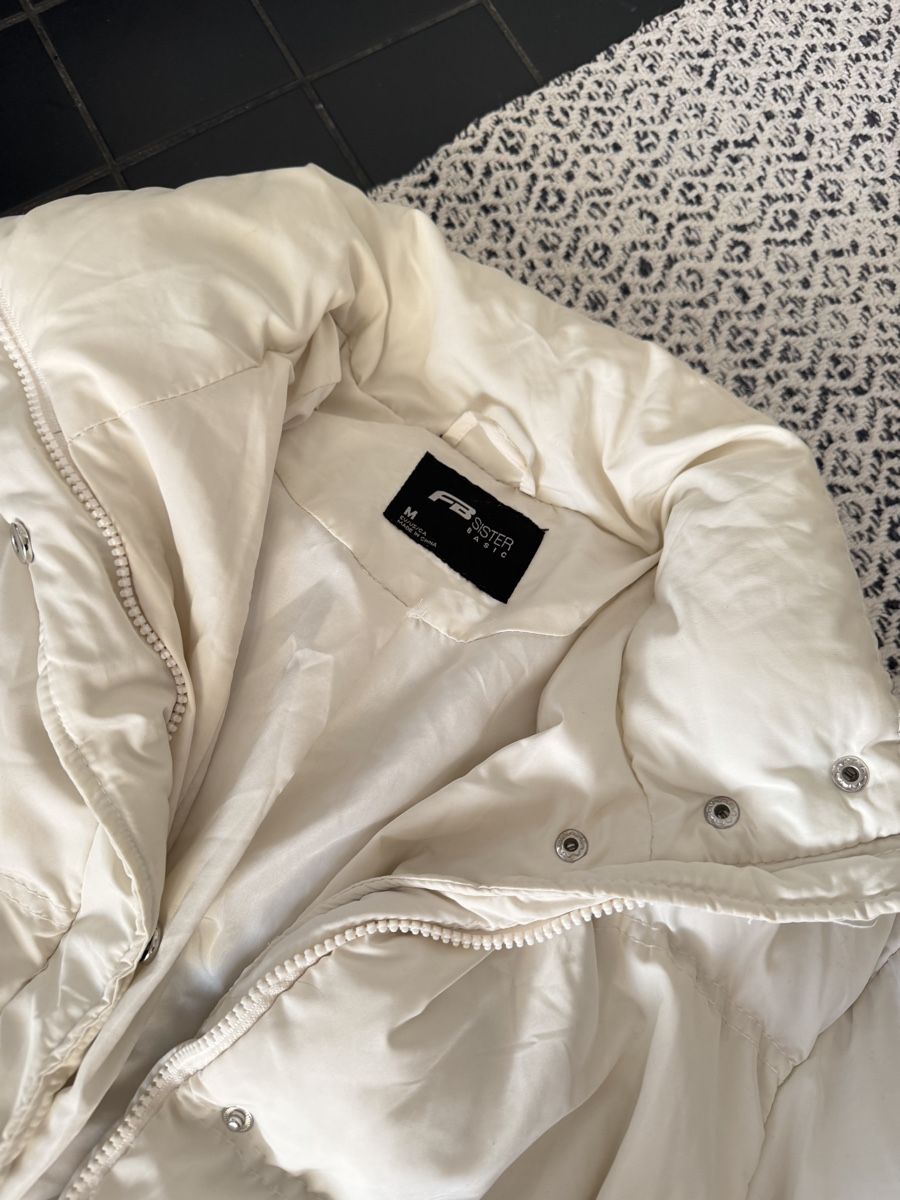 Giacche: Winter Puffer Jacket - FA Sister, Size S - Cream White – Usato da Wallisellen venduto da res_7kd9 2