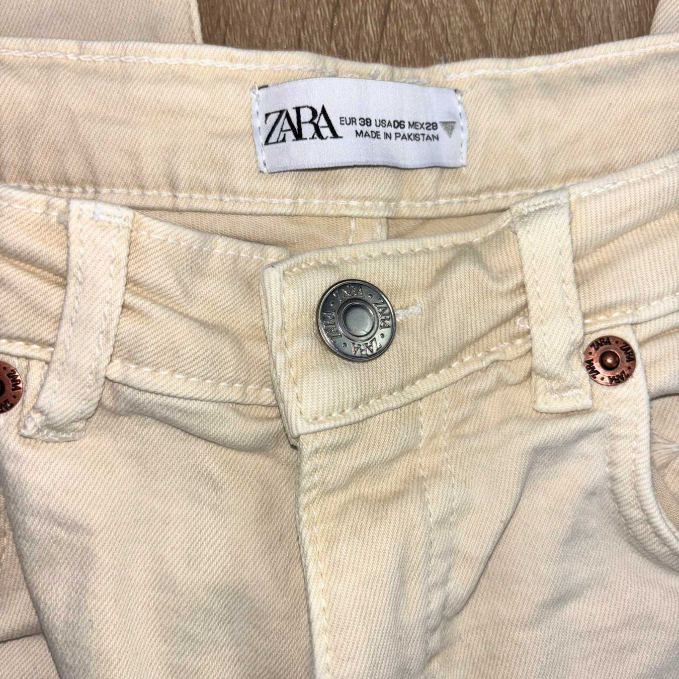 Zara Jeans: ZARA Jeans Grösse M/38 MYSECONDHAND – Neu (gemäss Beschreibung) aus Bülach von secondo. 3