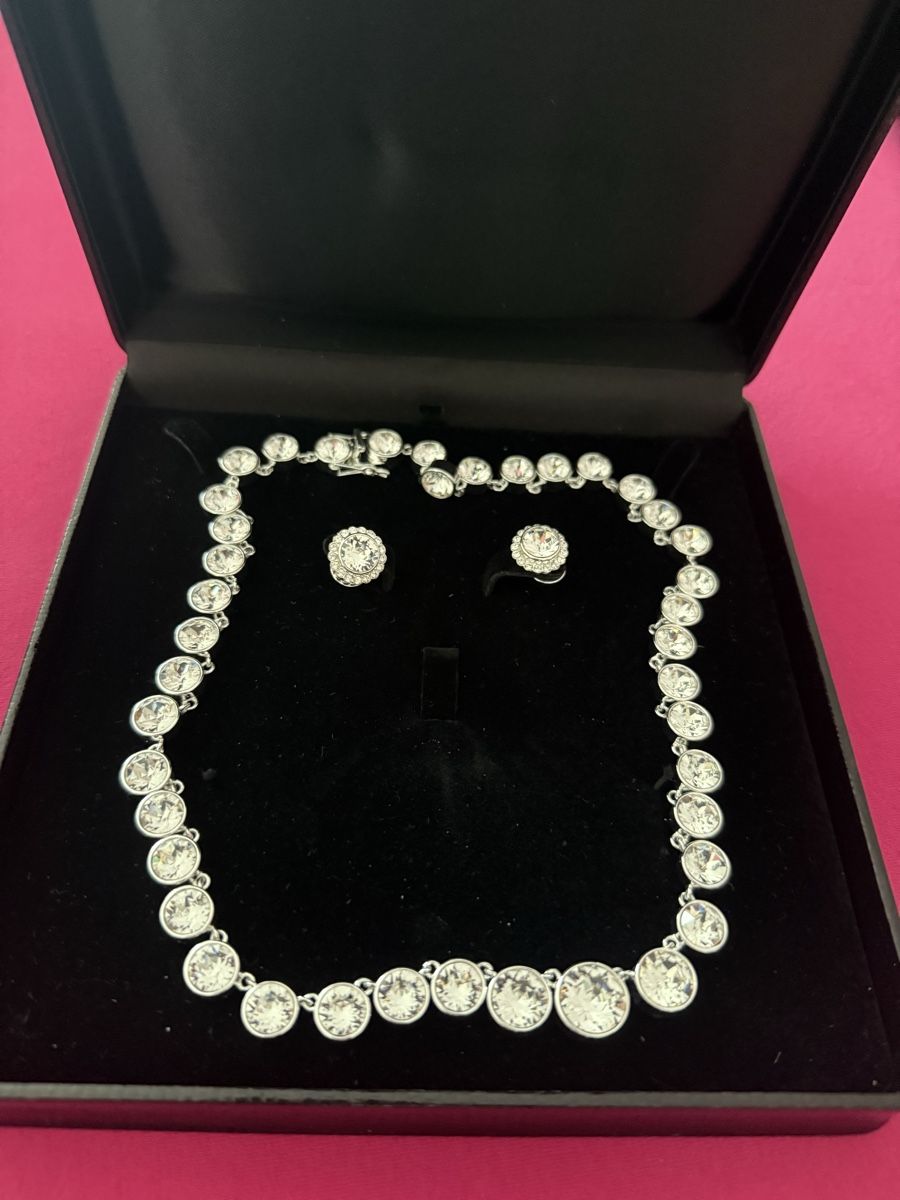 Swarovski Altri gioielli: Schmuck mit Swarovski Element  – Nuovo e nell'imballaggio originale da Recherswil venduto da yudy