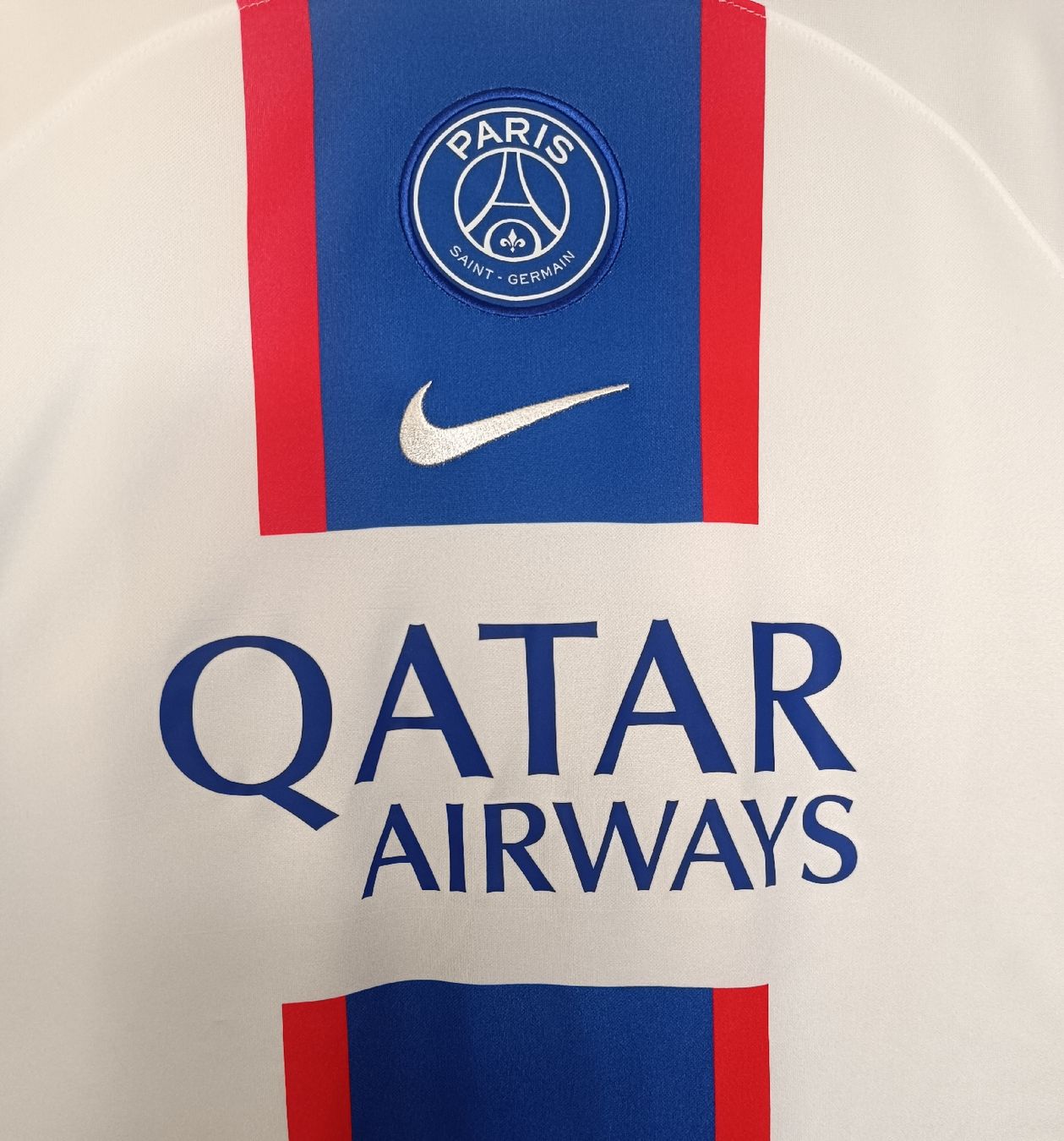 Nike Canottiere & Pantaloni: MESSI #10 Original PSG 2022-23 Third Trikot – Usato da St-Léonard venduto da SwissDealsJersey 2
