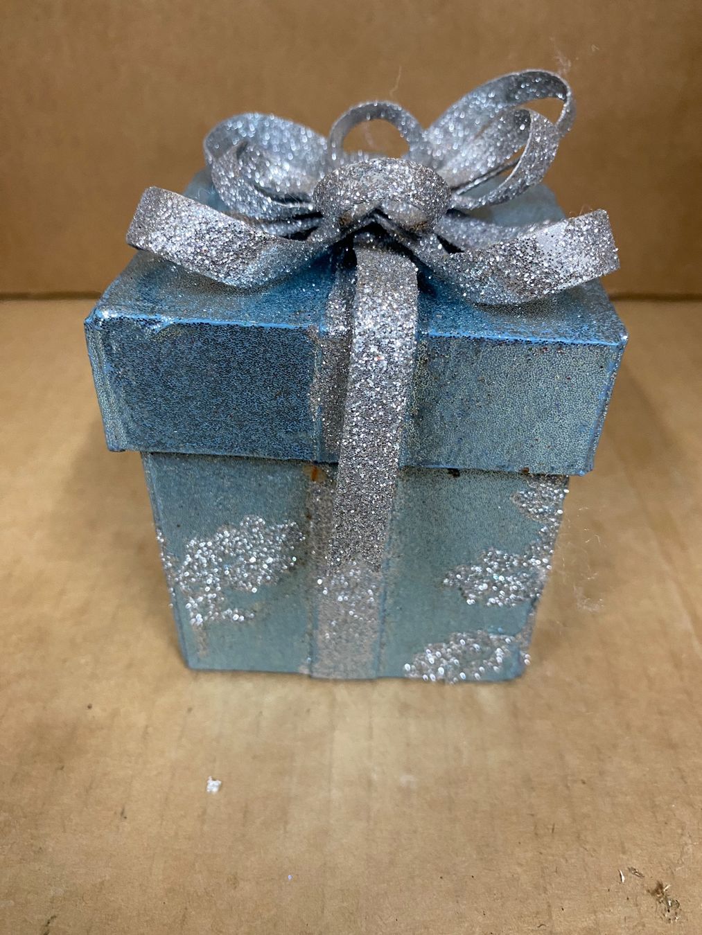 Tutte le decorazioni: Geschenk Deko mit Draht zur Befestigung – Usato da Eschlikon TG venduto da ArtRec