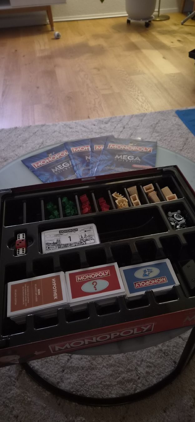 Spiele: Brettspiel Monopoly Mega Edition Schweiz neu – Neu (gemäss Beschreibung) aus Gerzensee von Omeisel 1