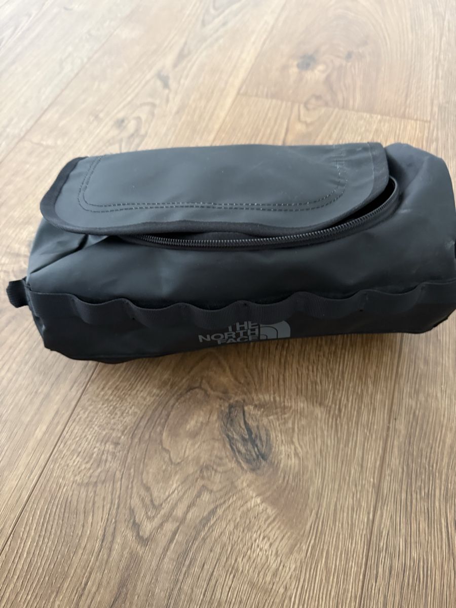North Face Custodie per cosmetici: The North Face Reisewaschbeutel – Usato da Sumiswald venduto da sonrisa70 1