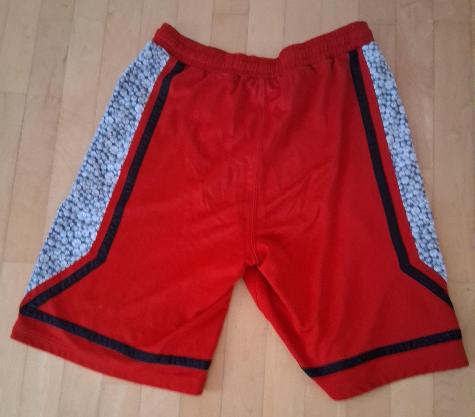 Pantaloni: AND1 Basketball Shorts – Usato da Zürich venduto da nachoazofra 1