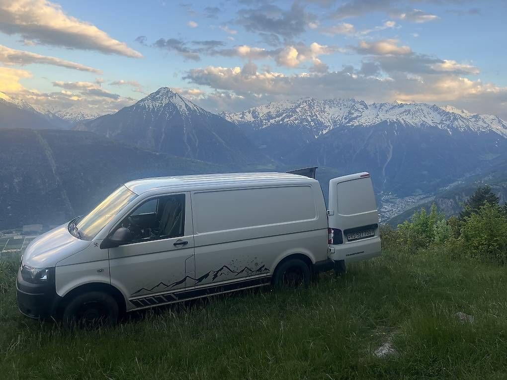 VW Véhicules utilitaires: Volkswagen T5 – D'occasion à Martigny-Croix par Jo84300 2