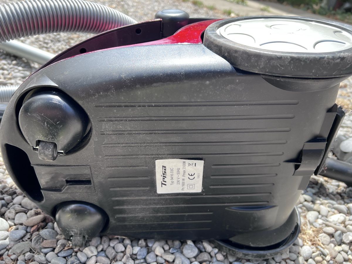Staubsauger & Zubehör: Trisa Cyclone Plus Staubsauger (143) – Gebraucht aus Glattfelden von maa_qcj8 5