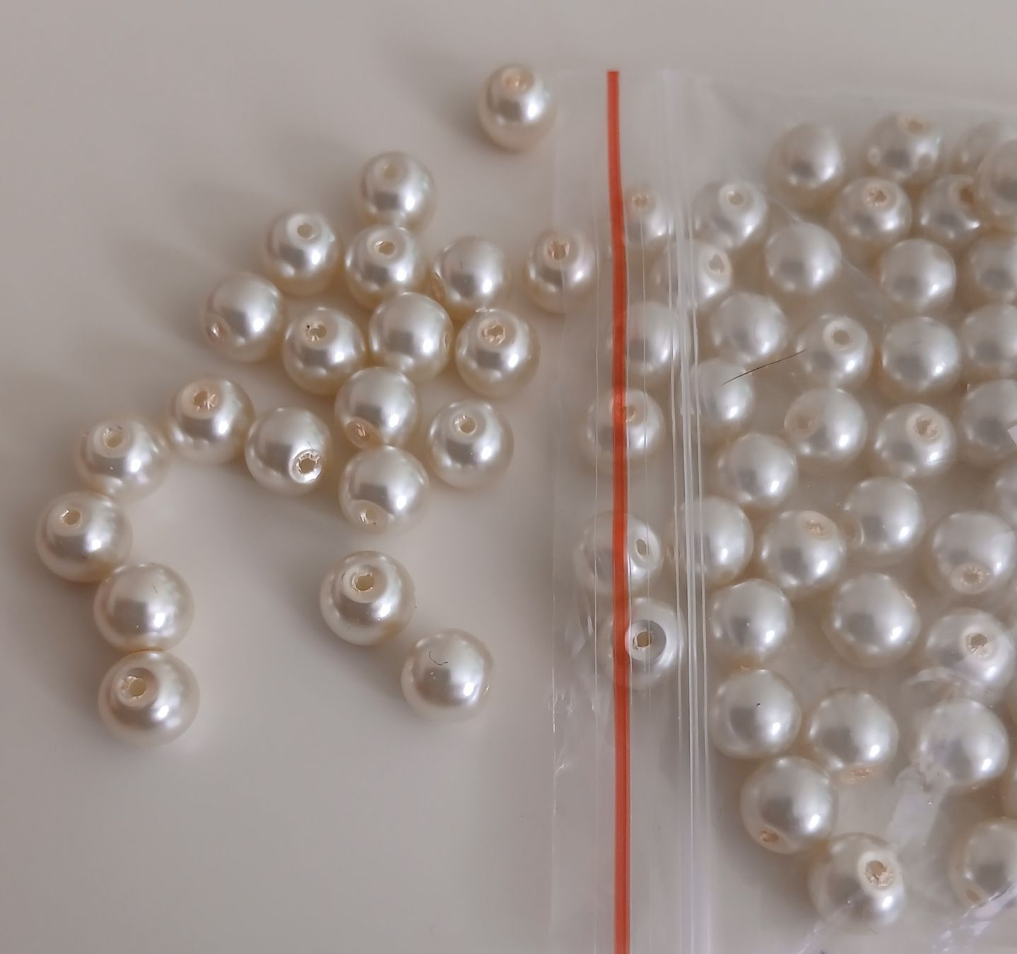 Perle (finte): Glasperlen zum Schmuck basteln  – Nuovo (secondo la descrizione) da Stansstad venduto da mikamo 1