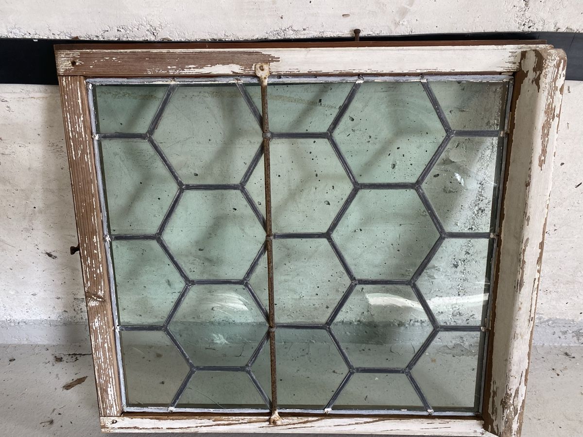 Fenster: Bleiglasfenster schönes altes Fenster  – Gebraucht aus Mosnang von Goldwasser