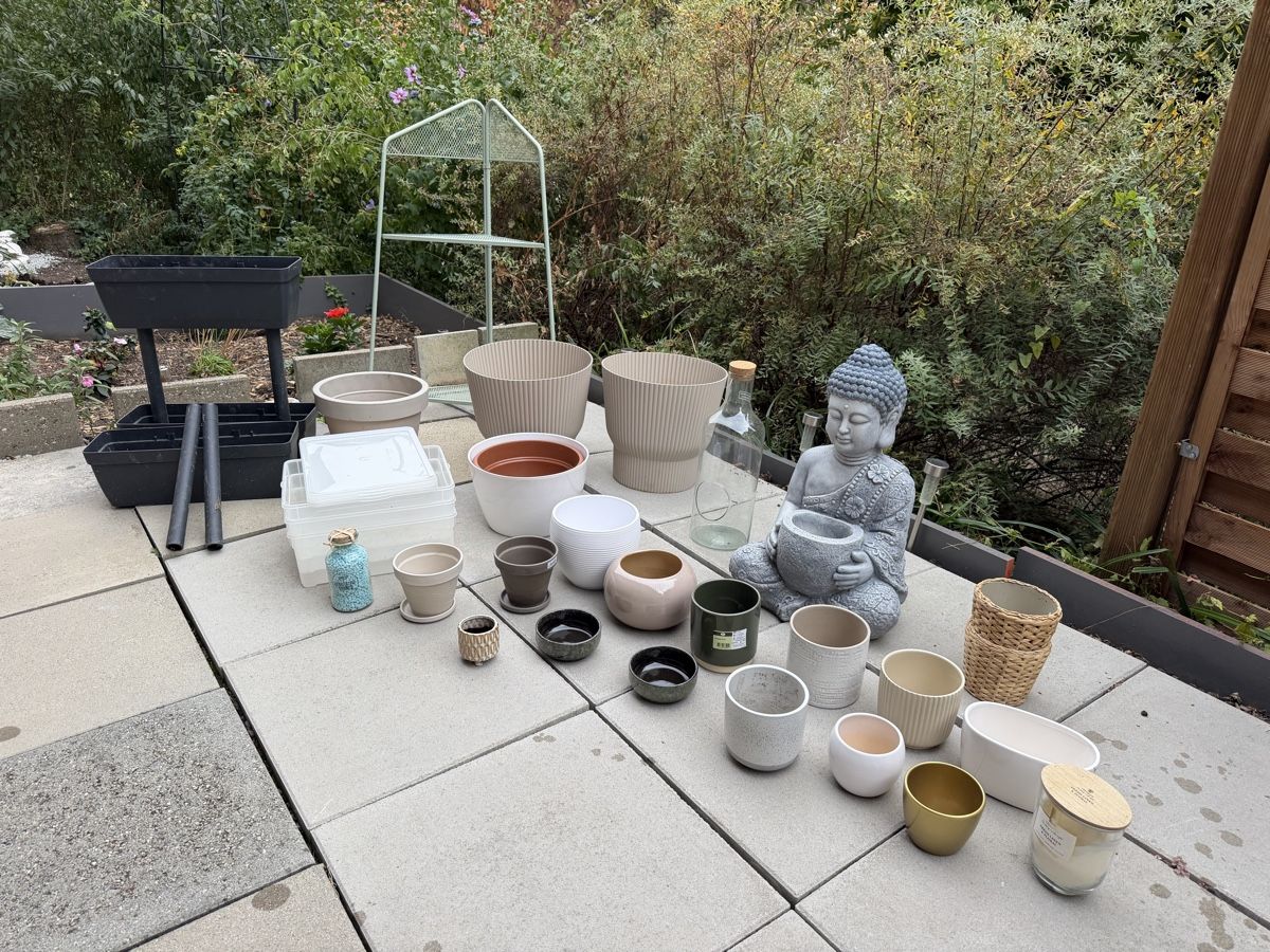 Tutte le decorazioni: Div. Gartenartikeln – Usato da Oberwil BL venduto da Hariva 1