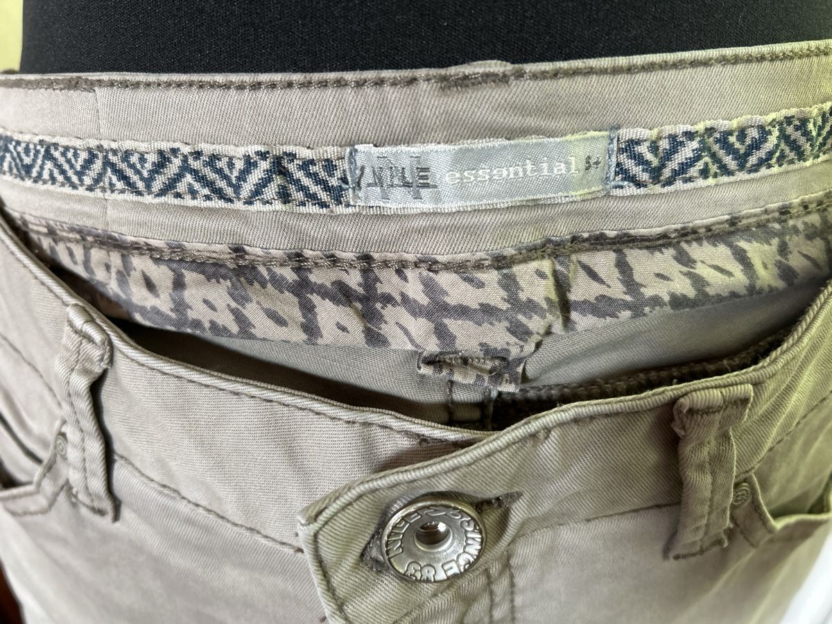 Nile Jeans: Nile Jeans, Damenhose, Gr. S+ – Usato da Münchenstein venduto da sab_d8sk 1