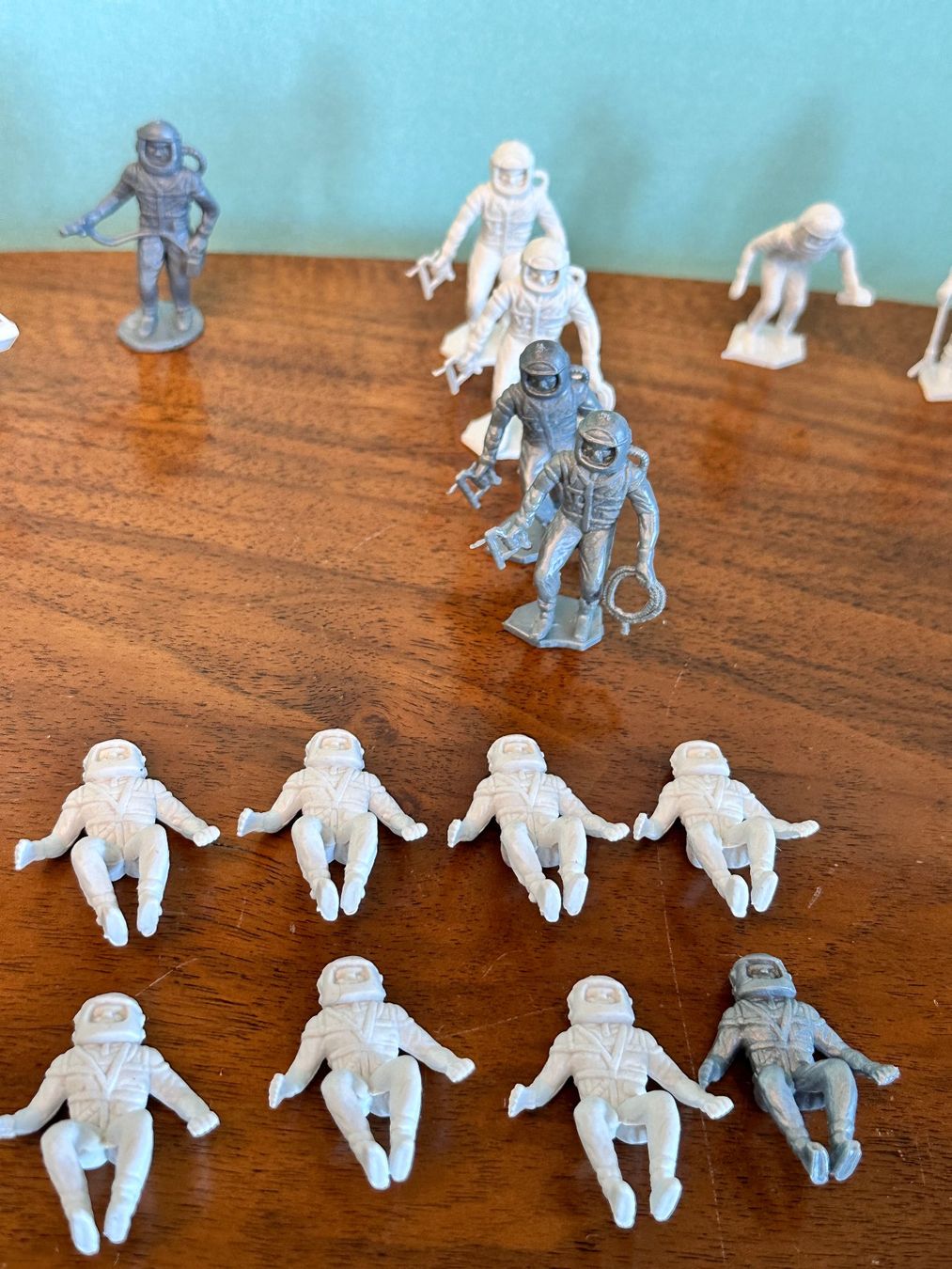 Kit di modellismo & Modellini statici: Astronauten-Figuren ca. 30 Stck. – Usato da Seuzach venduto da Jage 2