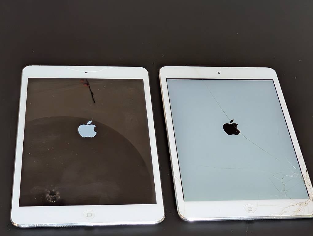 Tablet PC: 2x Apple iPad defekt, iCloud gesperrt – Gebraucht aus Zunzgen von MforM