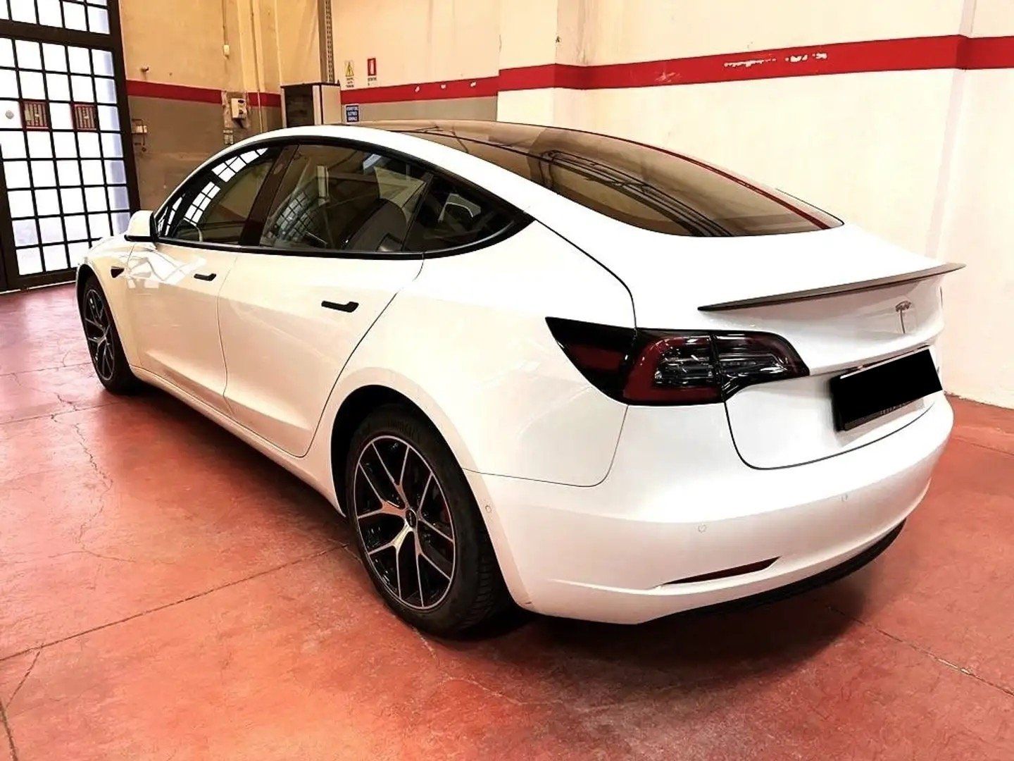 Tesla Automobili: Tesla Model 3 Performance, Neue Batterie, Anschlussgarantie – Usato da St. Gallen venduto da caemca 4