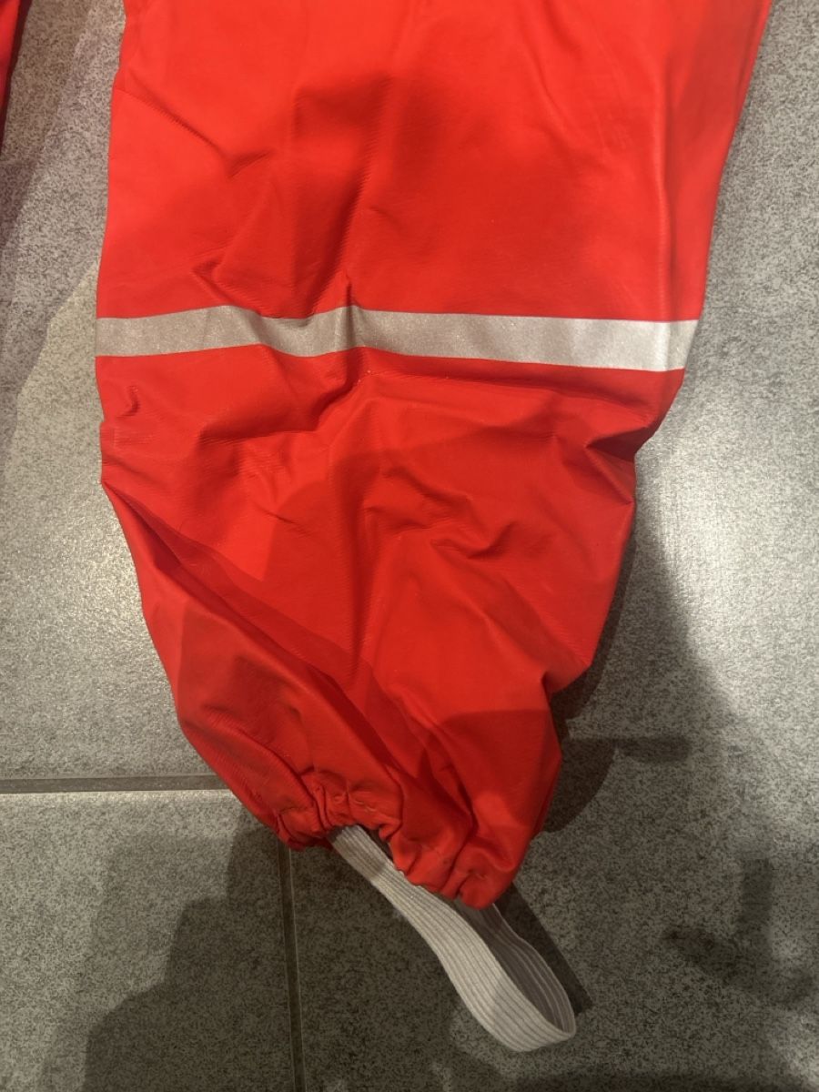 Pantaloni: Rote Matschhose Grösse 122-128 – Usato da Mühledorf SO venduto da Dania77 1