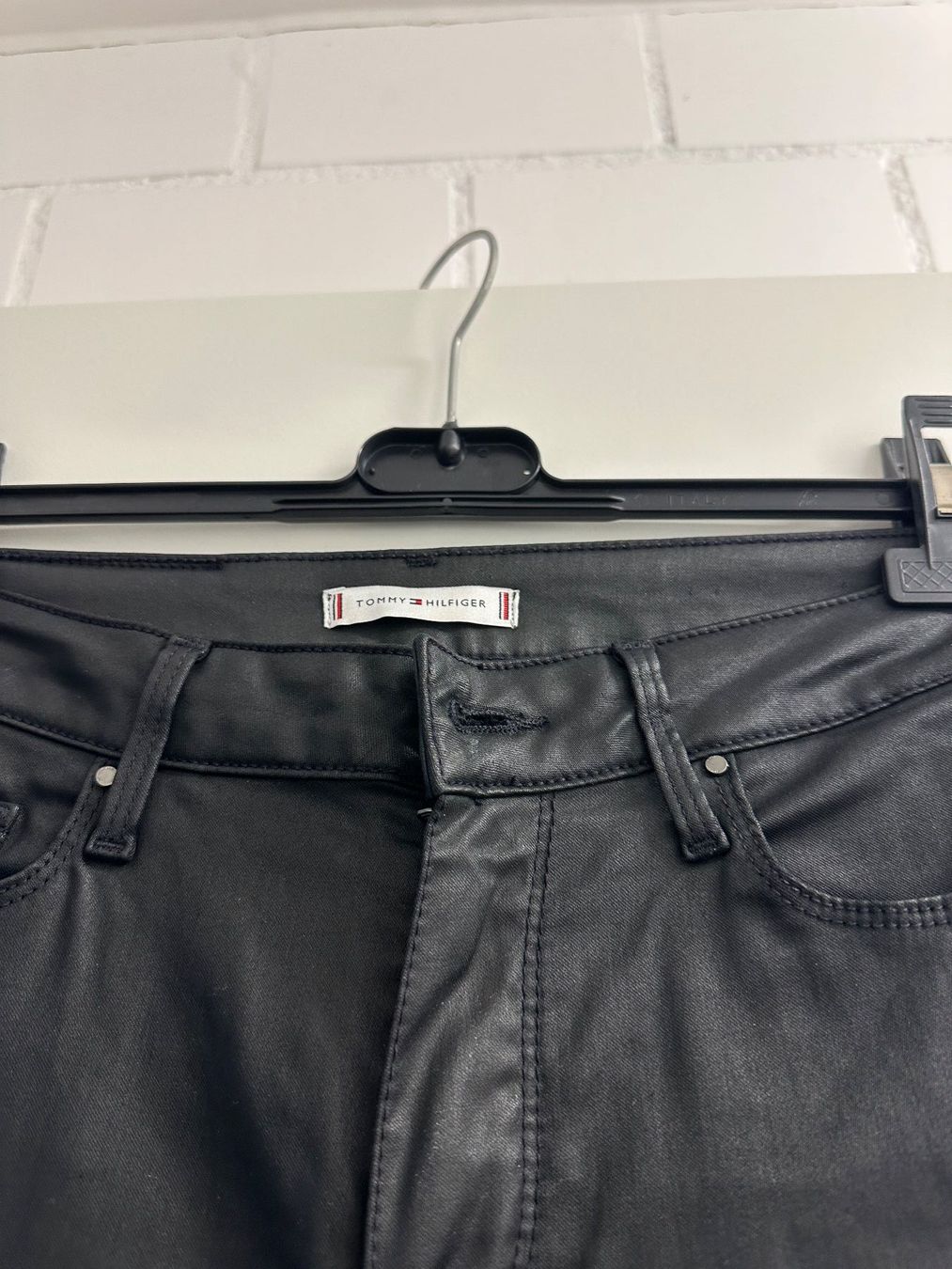 Pantaloni: Tommy Hilfiger Damenhosen – Usato da Kuesnacht ZH venduto da Lacatitus 2
